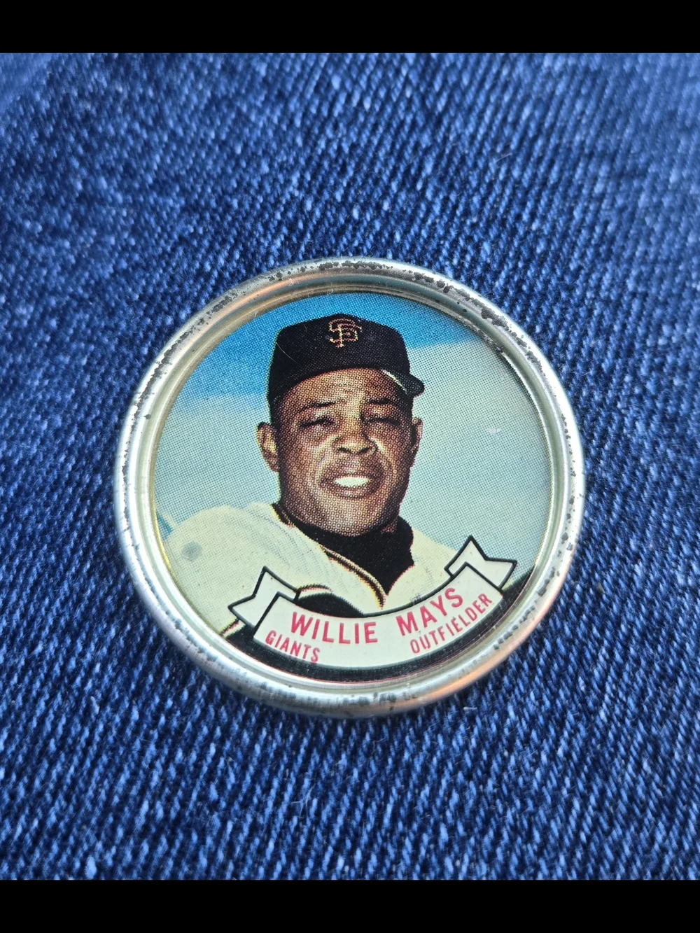 Topps Willie Mays Circular Card - Blue, Black, White 1964 Baseball Coin